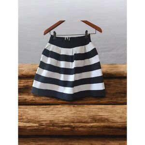 NWOT Quilted Bubble Skirt Black and White Striped Size L Beetlejuice Style